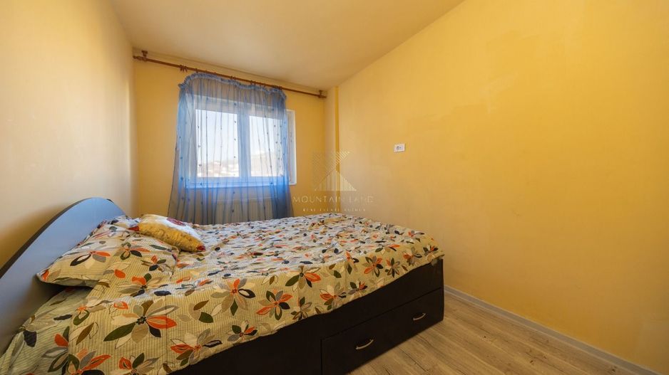 Apartament 3 camere, vedere superbă, Răcădău, str. Carpenului - Poză 9