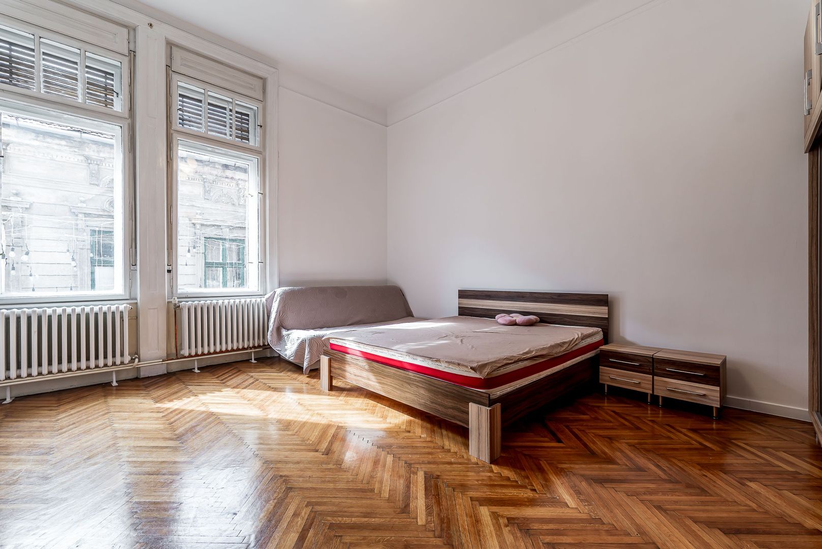Apartament spațios cu 2 camere, situat pe strada Mețianu - Poză 4