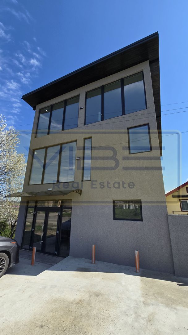 Spatiu 240mp Showroom / Magazin Industrial / Piese etc - Poză 1