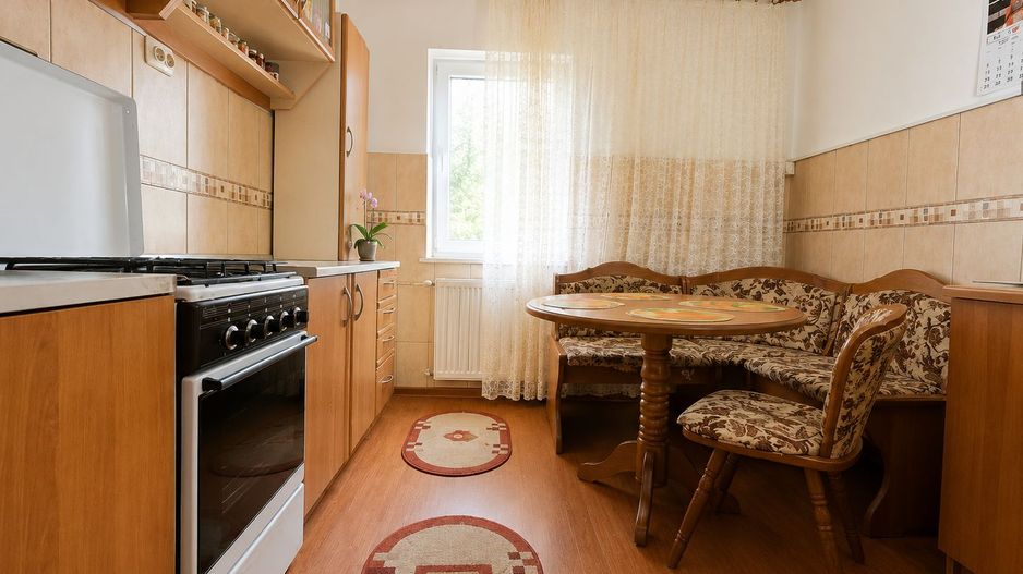Apartament cu 4 camere de vânzare Coiciu - Poză 2