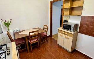 APARTAMENT SPATIOS SI LUMINOS - Poză 10