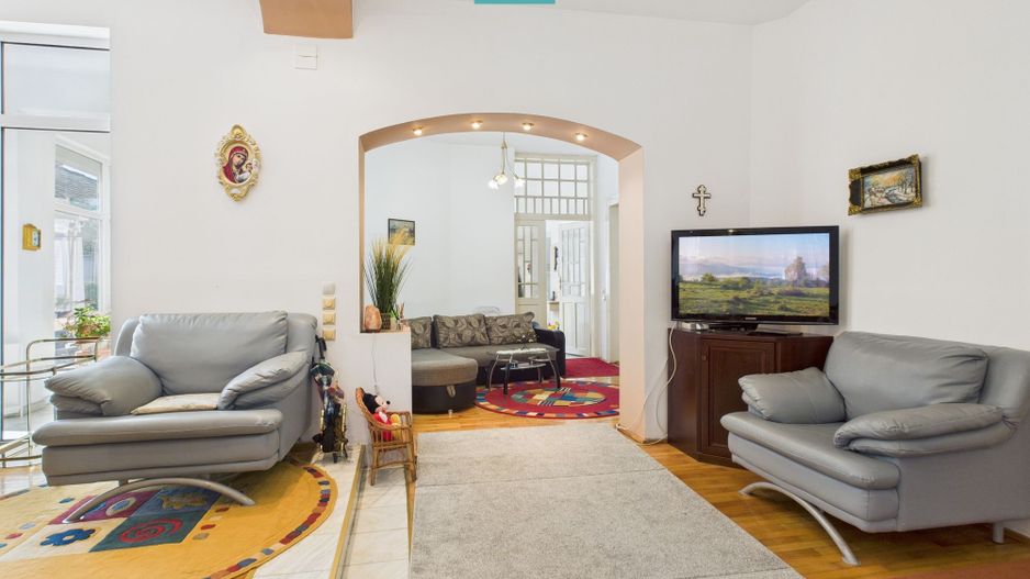 Casă cu piscină și teren generos, Sântana - Poză 10