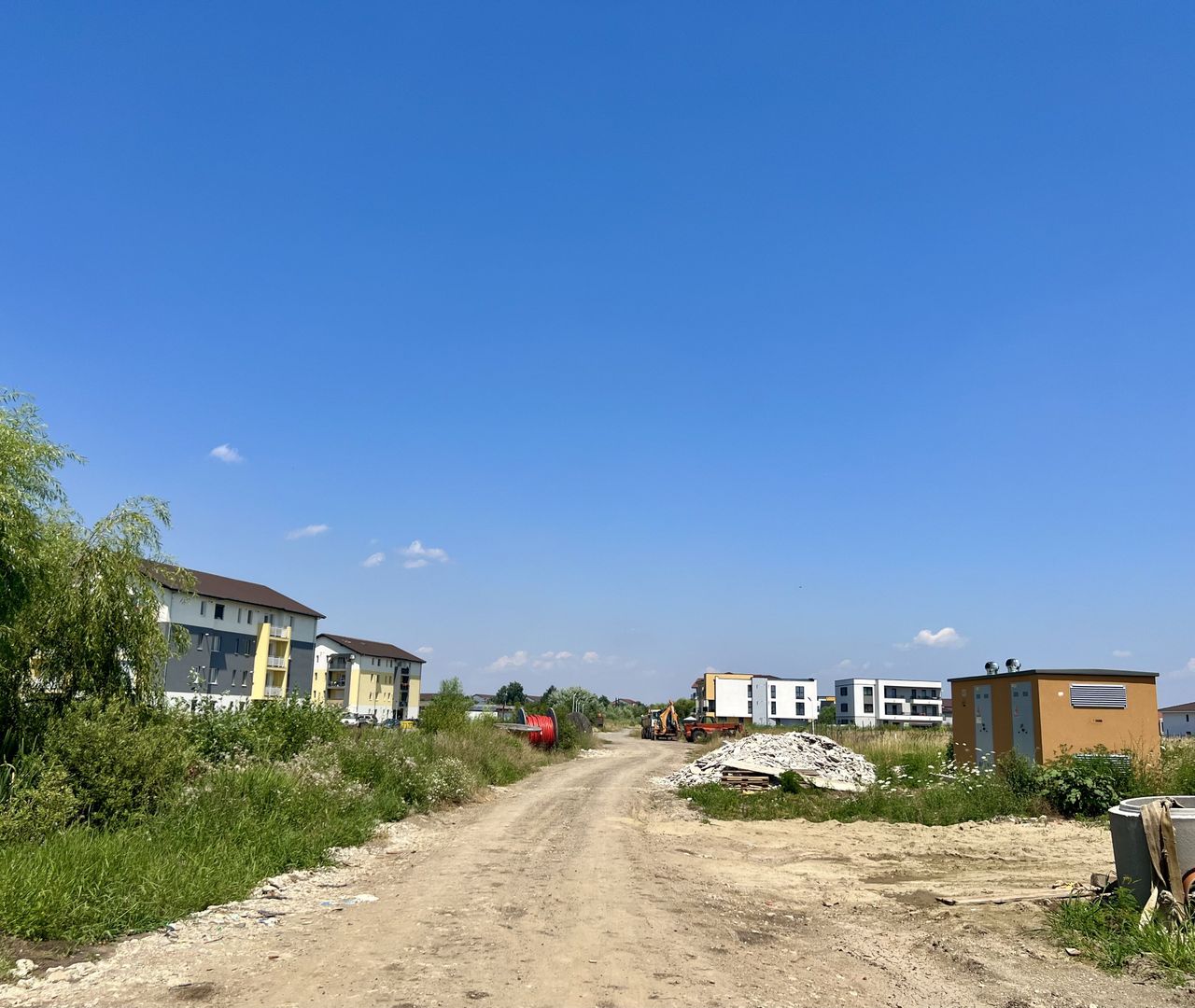 TEREN INTRAVILAN - Poză 3