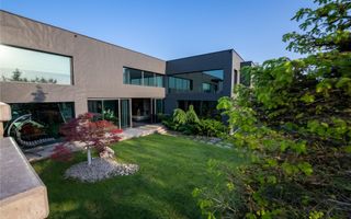 Proprietate unica de vanzare cu 3 corpuri de clădire - Poză 11