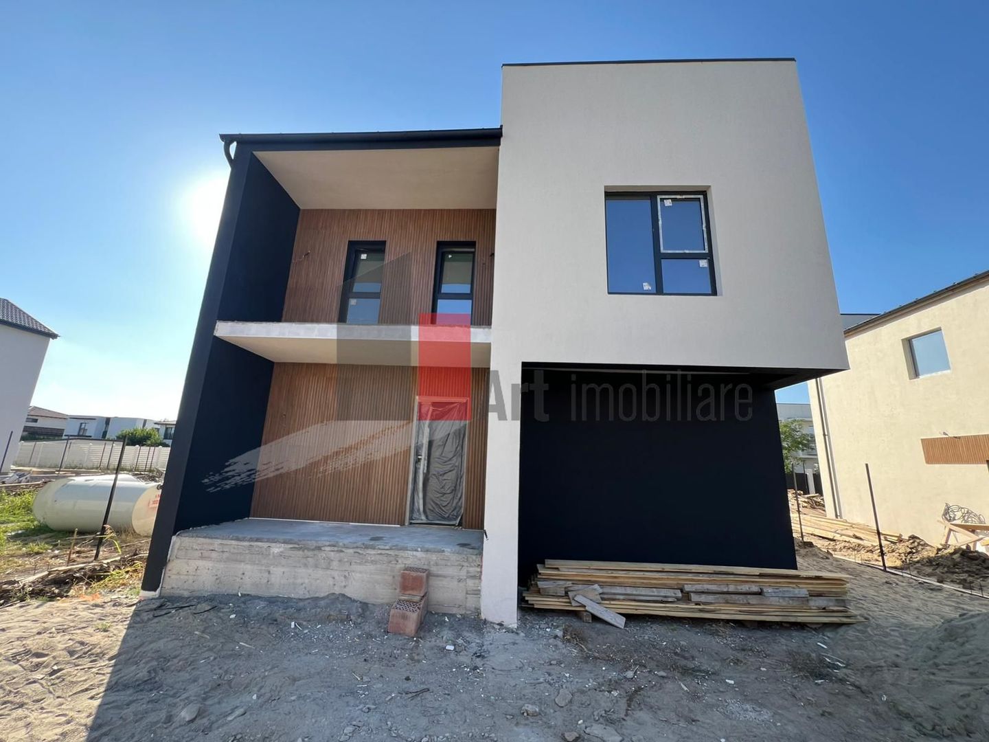 Vila Otopeni Lux - Poză 1