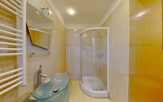 Blvd. Balcescu langa metrou Universitate, 4 camere, terasa de 50mp, 3 bai - Poză 30