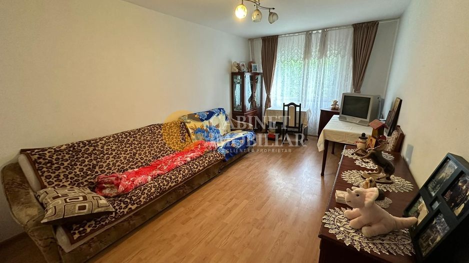 Nicolina- 3 Camere Decomandat -Etaj 2 Bloc 1986 -73mMp - Poză 1