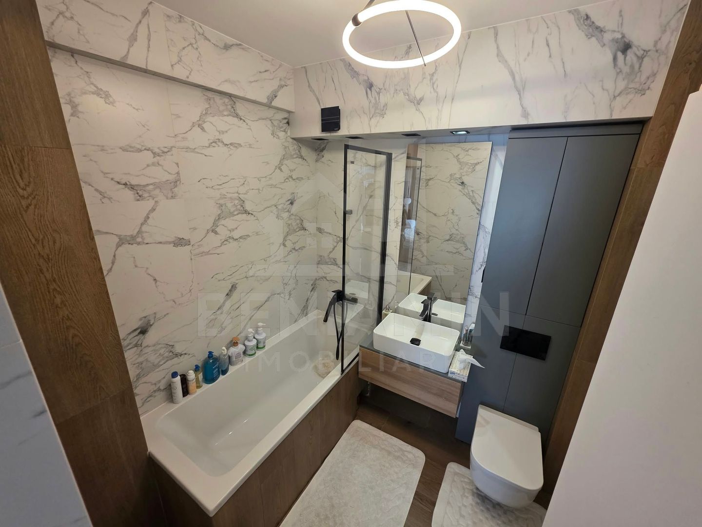 Apartament Superb 3 Camere- Ultracentral- Curte Privată 27mp-Parcare - Poză 9