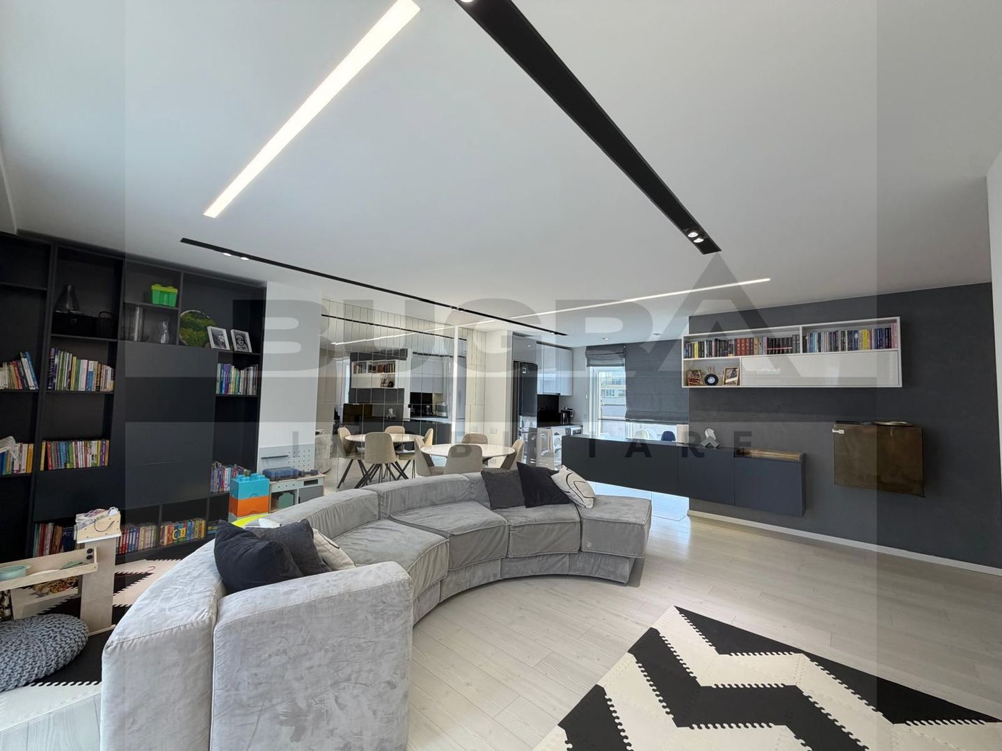 Penthouse 2 niveluri de 120mp, terase 60mp, parcare, zona Iulius Mall - Poză 2