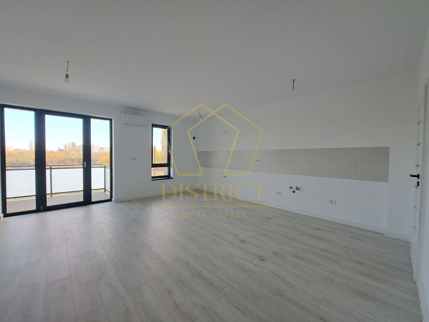 Apartamente finisate cu o camera | Terasa 9 mp | Torontalului - Poză 1
