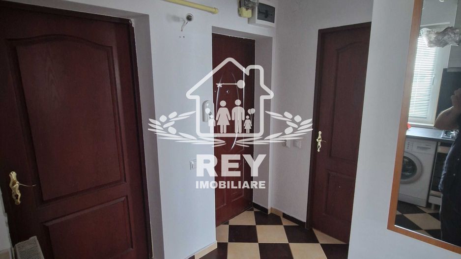 Apartament 3 camere - decomandat, mobilat, etaj 2/4, Cisnadie - Poză 5