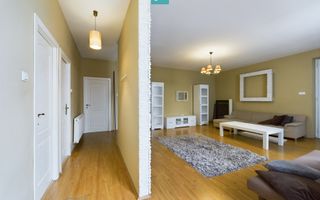 Apartament cu 3 camere Ultracentral - Poză 14