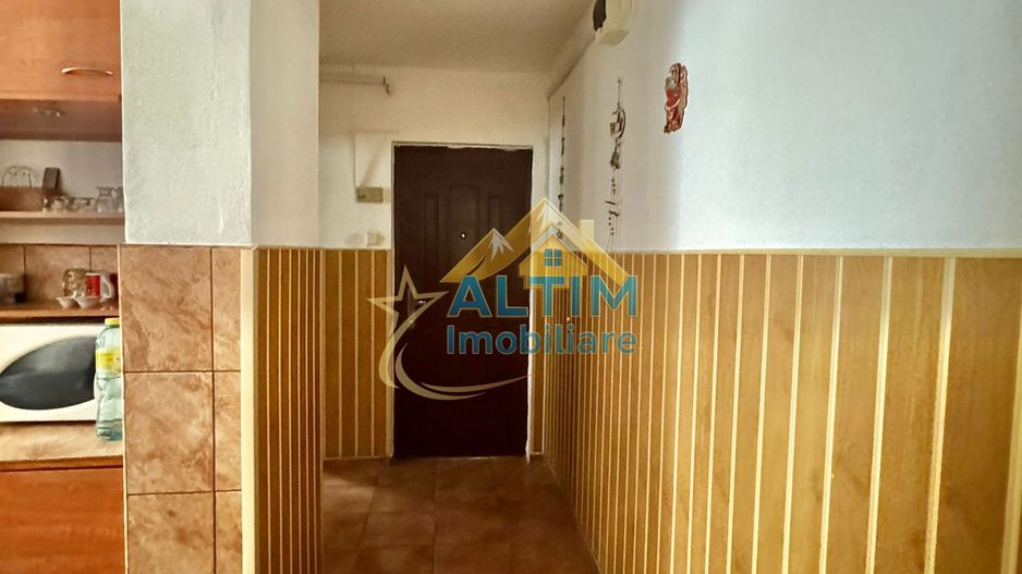 Apartament cu 3 camere, etaj intermediar, cartierul Astra - Poză 3