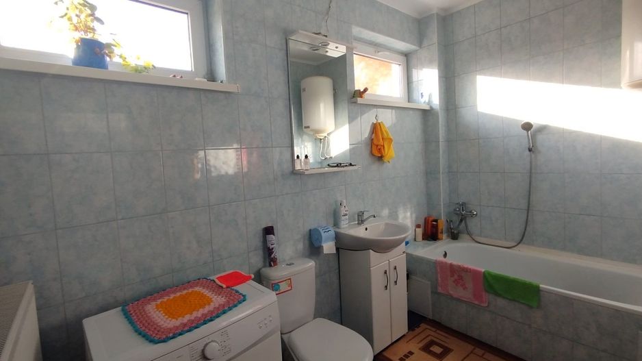 Casă generoasă cu 2 Nivele și confort modern – 10 Ari, Băcioi (sat Frumușica) - Poză 22