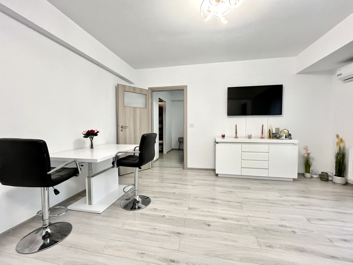 Apartament 2 camere, elegant și primitor,  zona Lipovei - Ion Ionescu - Poză 4