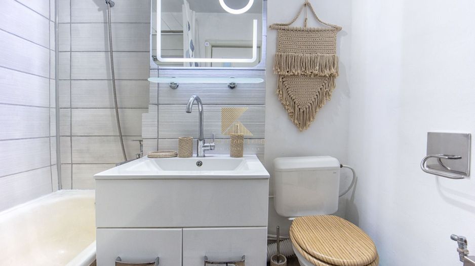 Apartament modern, decomandat de 3 camere, 65 mp utili, zona Bartolome - Poză 12