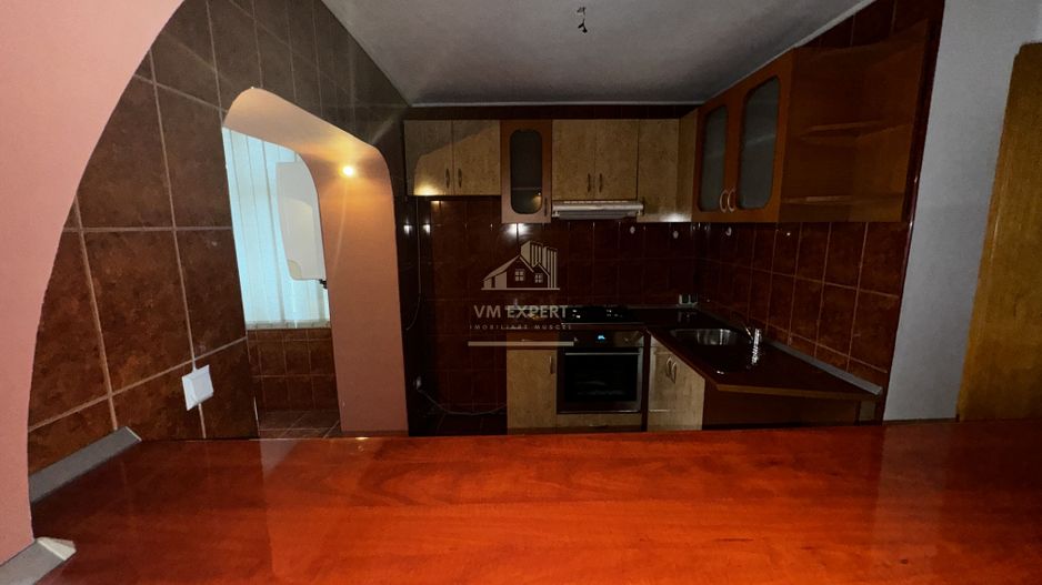 APARTAMENT CAMPULUNG TIP PENTHOUSE, 5 CAMERE GRUI - Poză 33