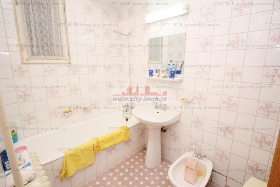 Vanzare 2 apartamente  in   VILA Drumul Sarii P + 2 - Poză 37