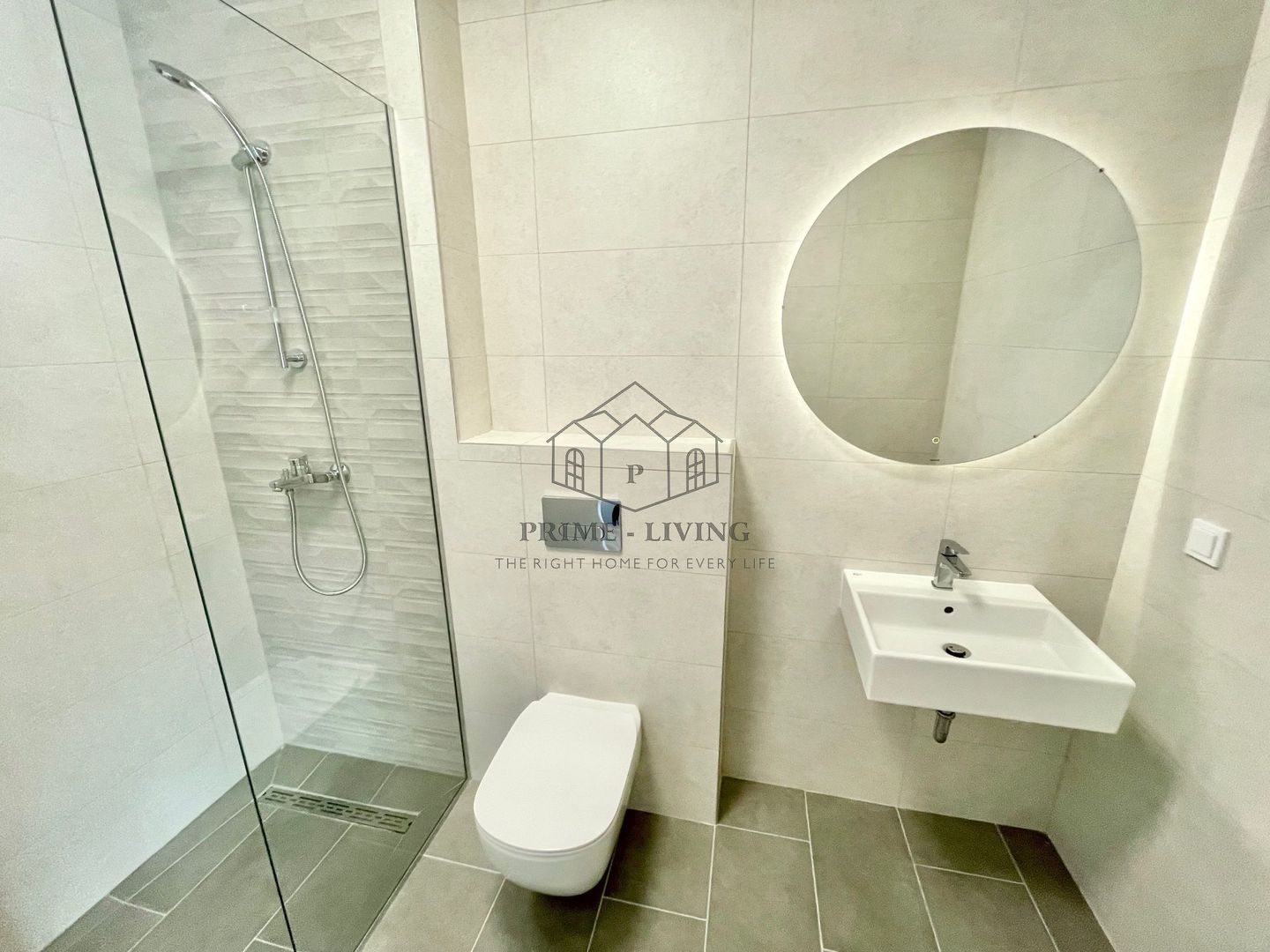 CASA NOU CONSTRUITA CU 5 CAMERE IN COMPLEX LA INCHIRIERE IN PIPERA - Poză 5