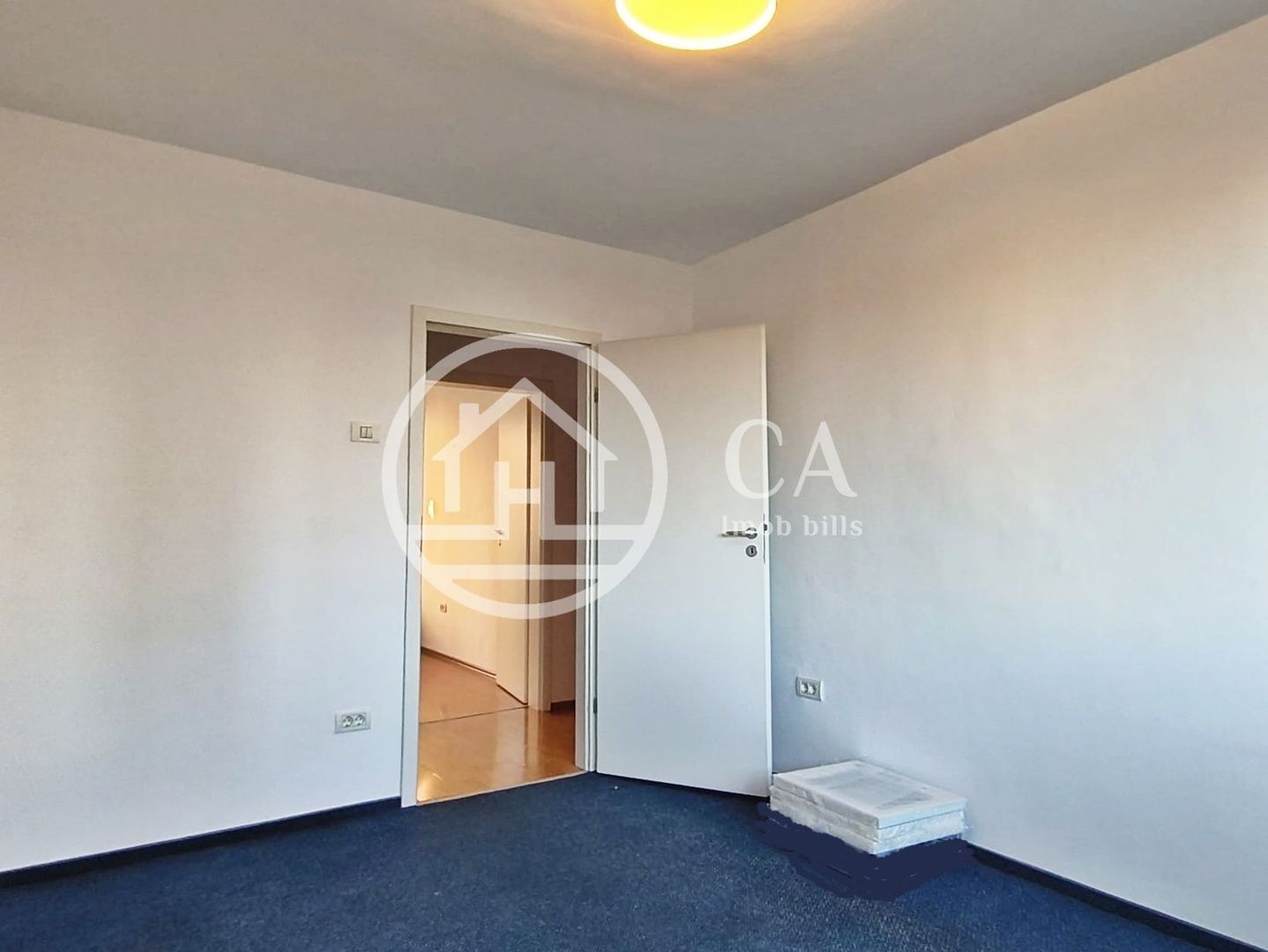 Apartament de vânzare cu 3 camere în zona Rogerius, Oradea - Poză 7