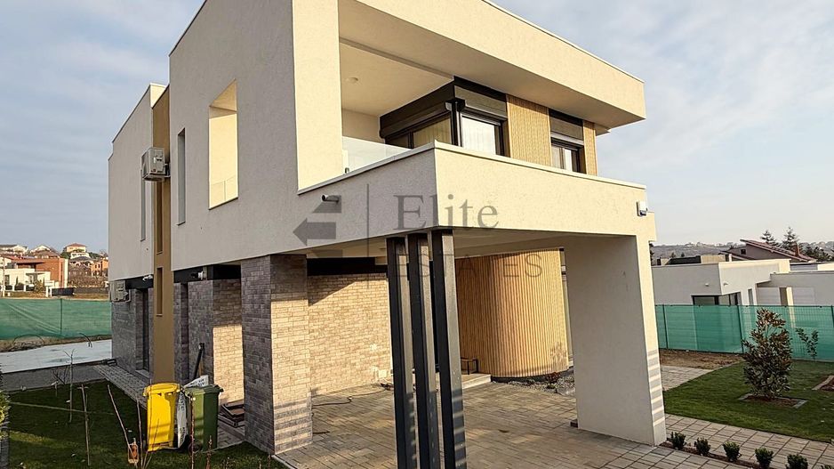 Vila / Casa de vanzare in Oradea, zona Dealuri - Poză 3