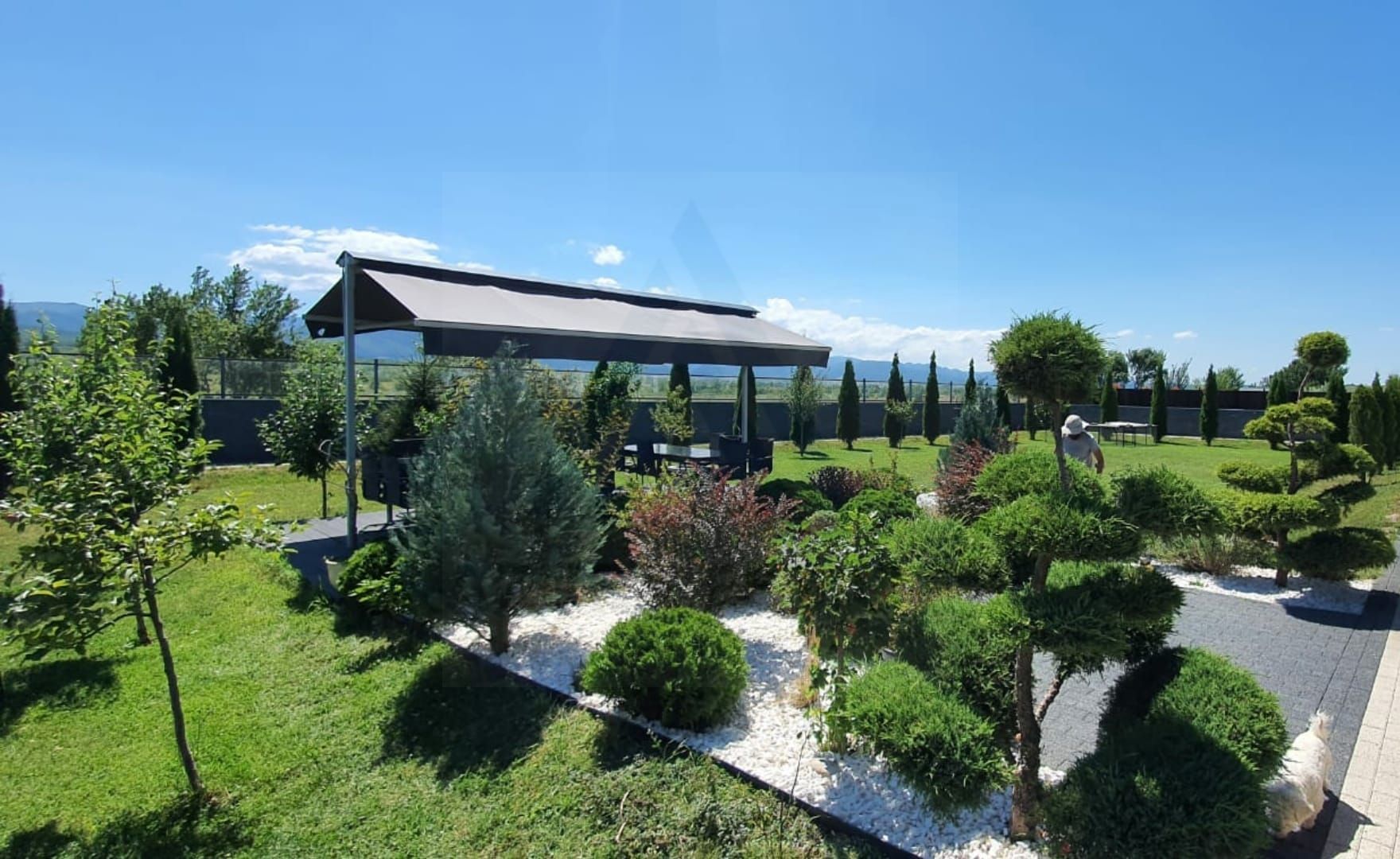 Vila ultrafinisata 550 mp utili si 2000 mp teren amenajat in Sibiu - Poză 9