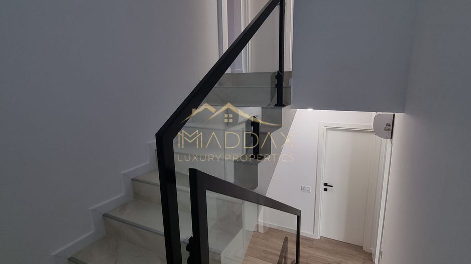 Vila *6 camere* // Pipera OMV **FIRST RENT** - Poză 3