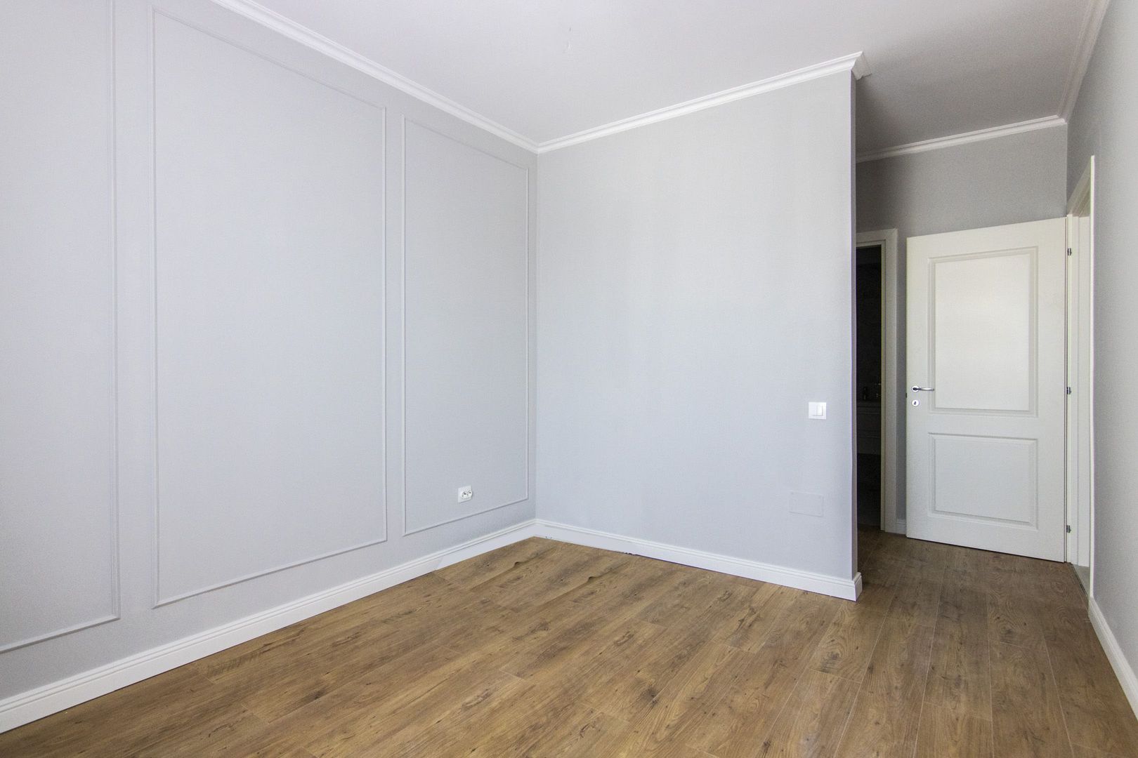 Apartament Superb cu 3 Camere si Terasa, 2 Bai, 2 Dormitoare, Langa Metrou Pacii - Poză 9