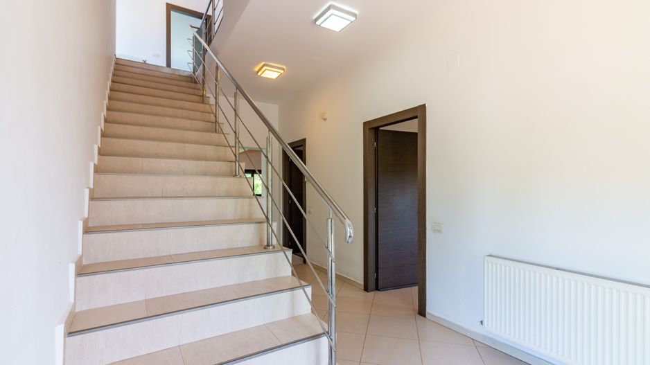 Casă / Vilă cu 5 camere de vânzare Alexandriei/Ion Conea - Poză 19