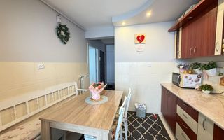 Apartament cu 3 camere decomandat, etaj intermediar,  zona Lidl Hotvon - Poză 7