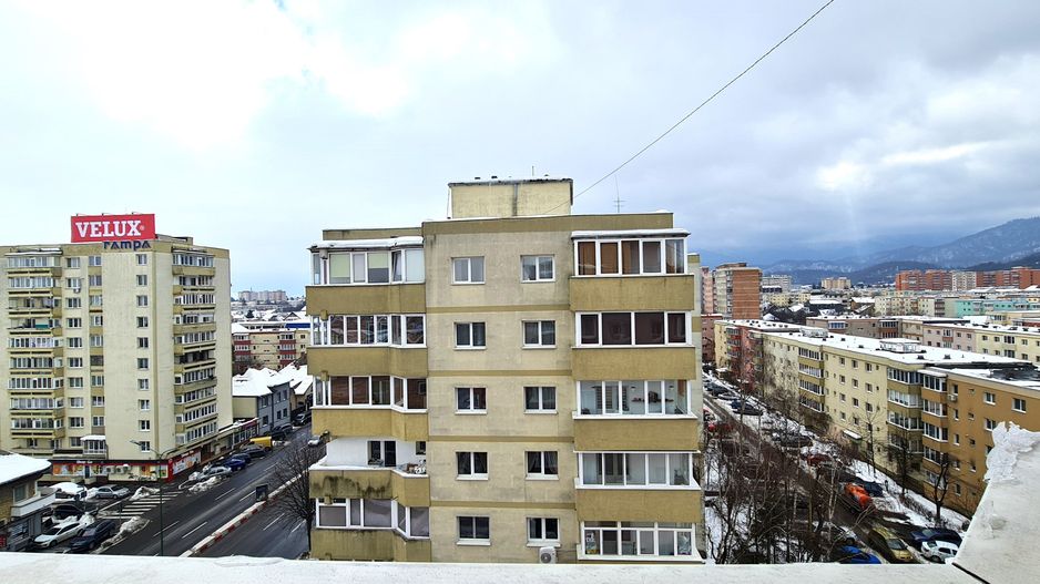 Apartament 2 camere decomandat cu priveliste zona Spitalul Judetean - Poză 12
