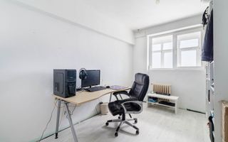 Spațiu generos, potențial imens – apartament 3 camere - Poză 2