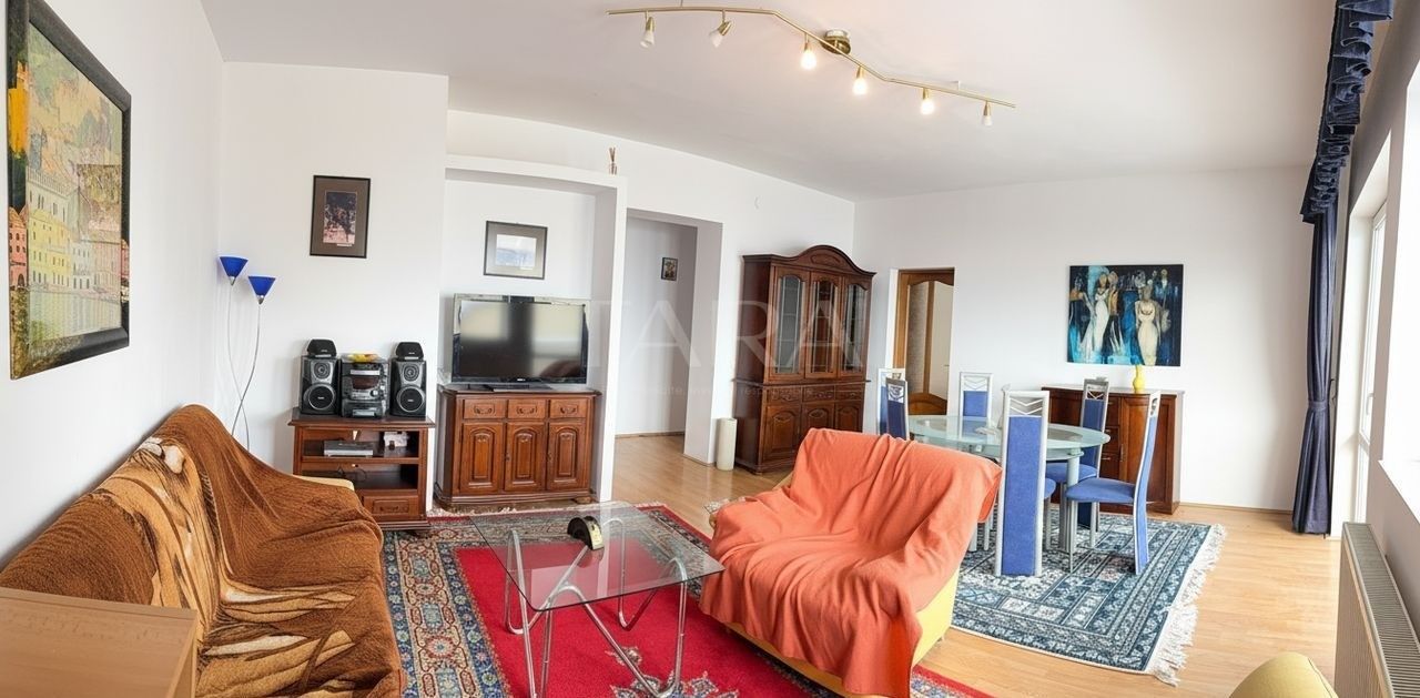 Apartament spațios, mobilat modern, cu parcare și garaj– zona Câmpului - Poză 1