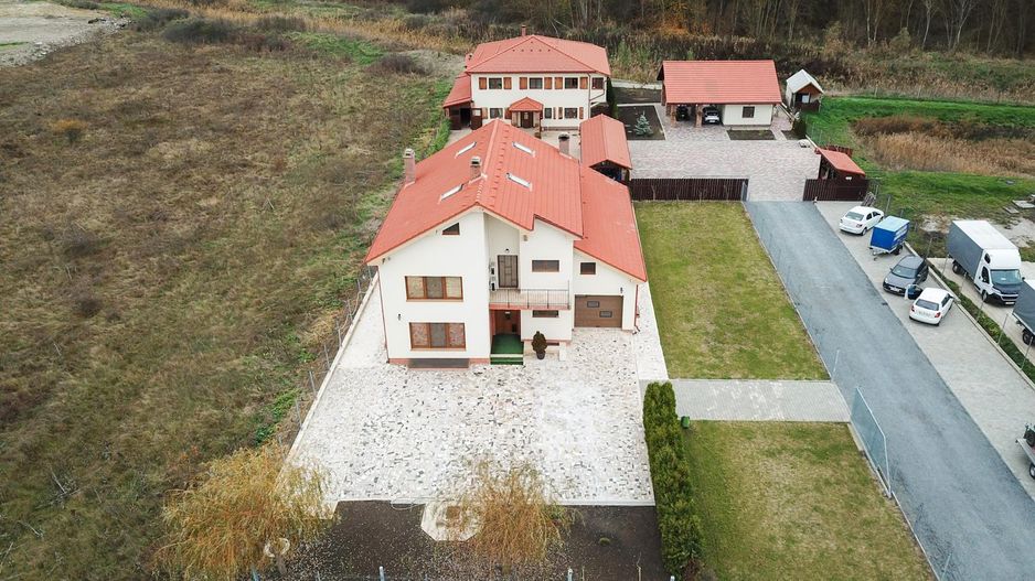 Proprietate Spațioasă Jucu de Mijloc - Ideală ca Locuință sau Afaceri - Poză 5