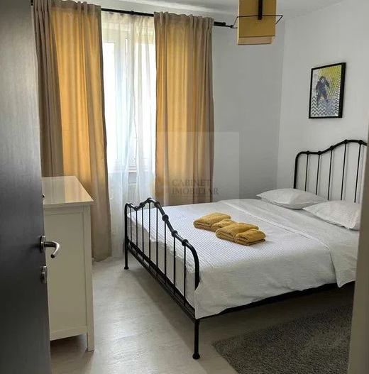 2 camere | Piata Universitatii | Balcon frantuzesc - Poză 4