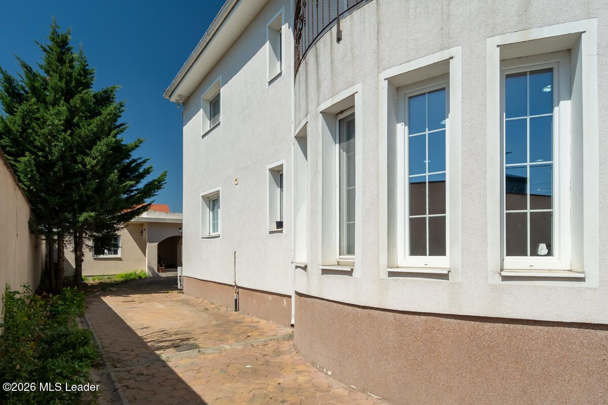 Cernica - Intre Lac si Padure, Vila luxoasa 946 MP, teren 1382 MP - Poză 55