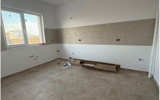 Duplex cu 5 camere in Mosnita Noua - Poză 4