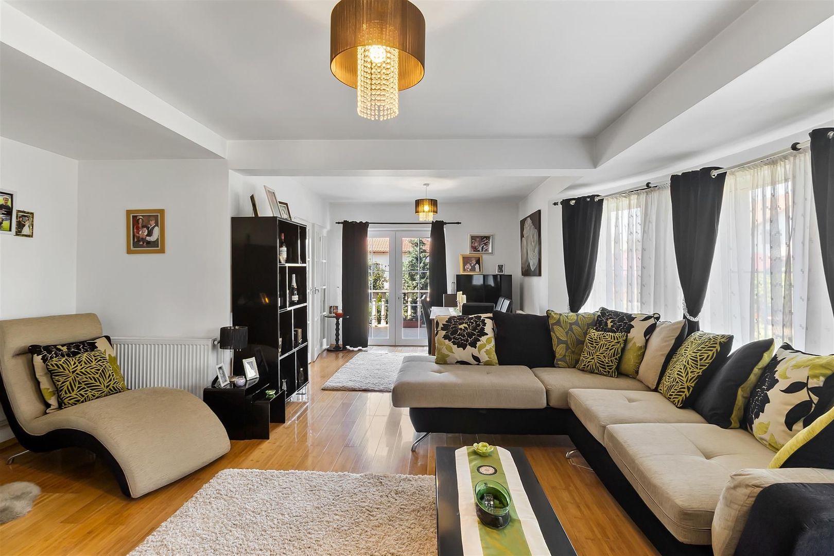 Vila / Casa superba cu 5 camere zona | 1032 mp teren |  Sanpetru Brasov - Poză 7