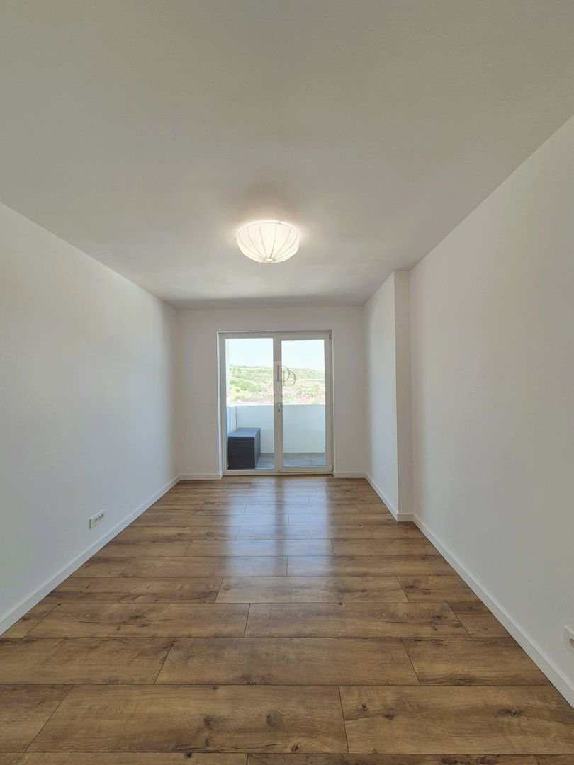 Vanzare 3 camere- 78 mp + 2 balcoane– parcare- Cartier Iris - Poză 3