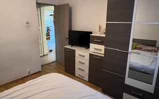 Apartament 3 camere de vânzare – Micro 5/1, Bd. Traian - Poză 1