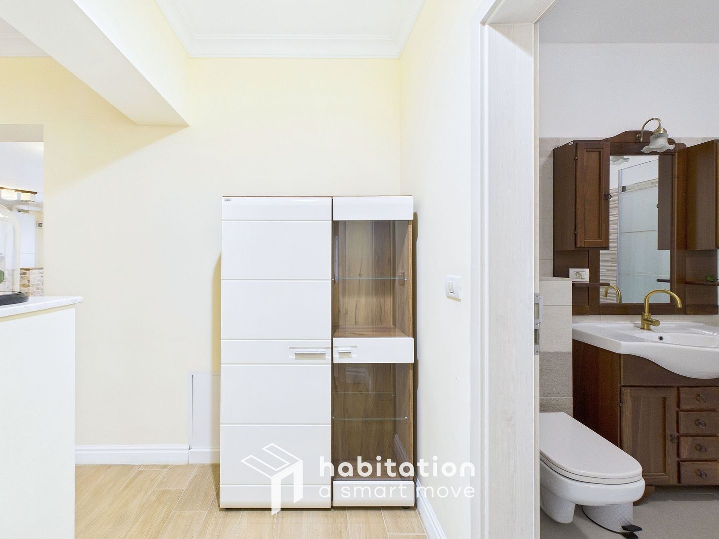 Apartament spațios cu curte și garaj – confortul unei case moderne - Poză 21
