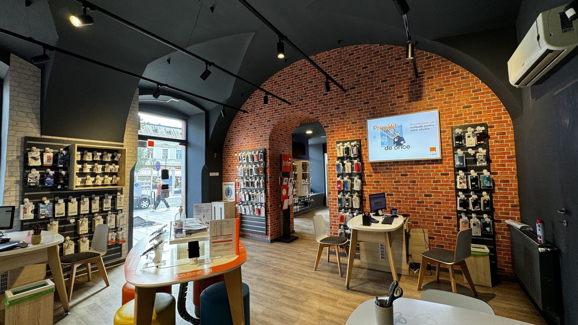 Spatiu Comercial ULTRACENTRAL - Piata Republicii - 119MP - Poză 1