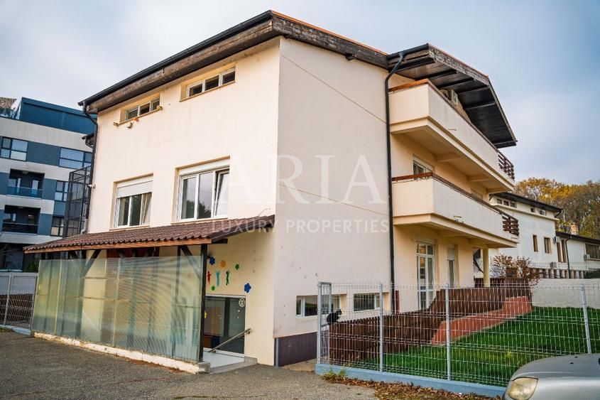 Vila si teren aferent de vanzare in Voluntari Pipera liziera pădurii- 1775 mp - Poză 1