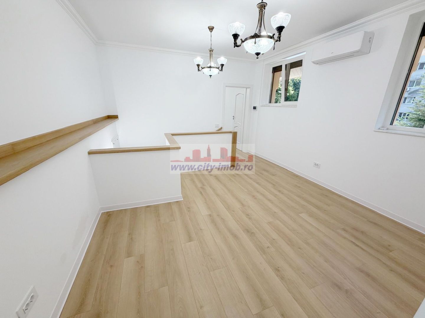 Inchiriere casa 5 camere,  Piața Victoriei,  Renovata 2025 - Poză 11