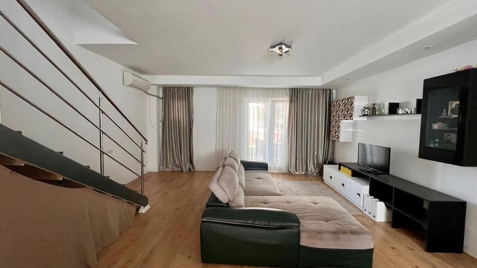 Vila 3 camere Cosmopolis - Poză 1