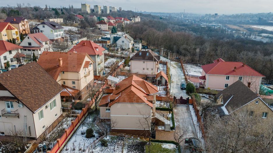 Vânzare, casă, 3 nivele, 200 mp + 10 ari, str. Gura Văii, Rîșcani - Poză 56