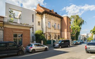 Casă / Vilă cu 4 camere de vânzare în Bucuresti - Poză 1
