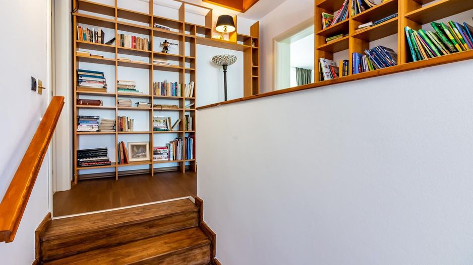 Vilă Individuală de Închiriat – Cartier Azur, 5 Camere, Terasă cu Jacuzzi, Curte 400 mp - Poză 9