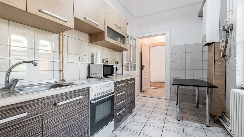Apartament spațios cu 2 camere, situat pe strada Mețianu - Poză 6