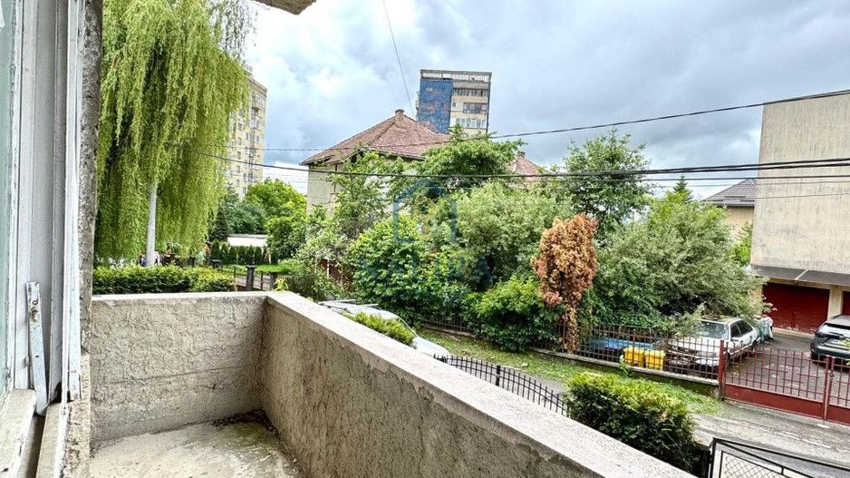 Apartament tip casa de vanzare  P+2  cu garaj -  Sasar - Poză 11